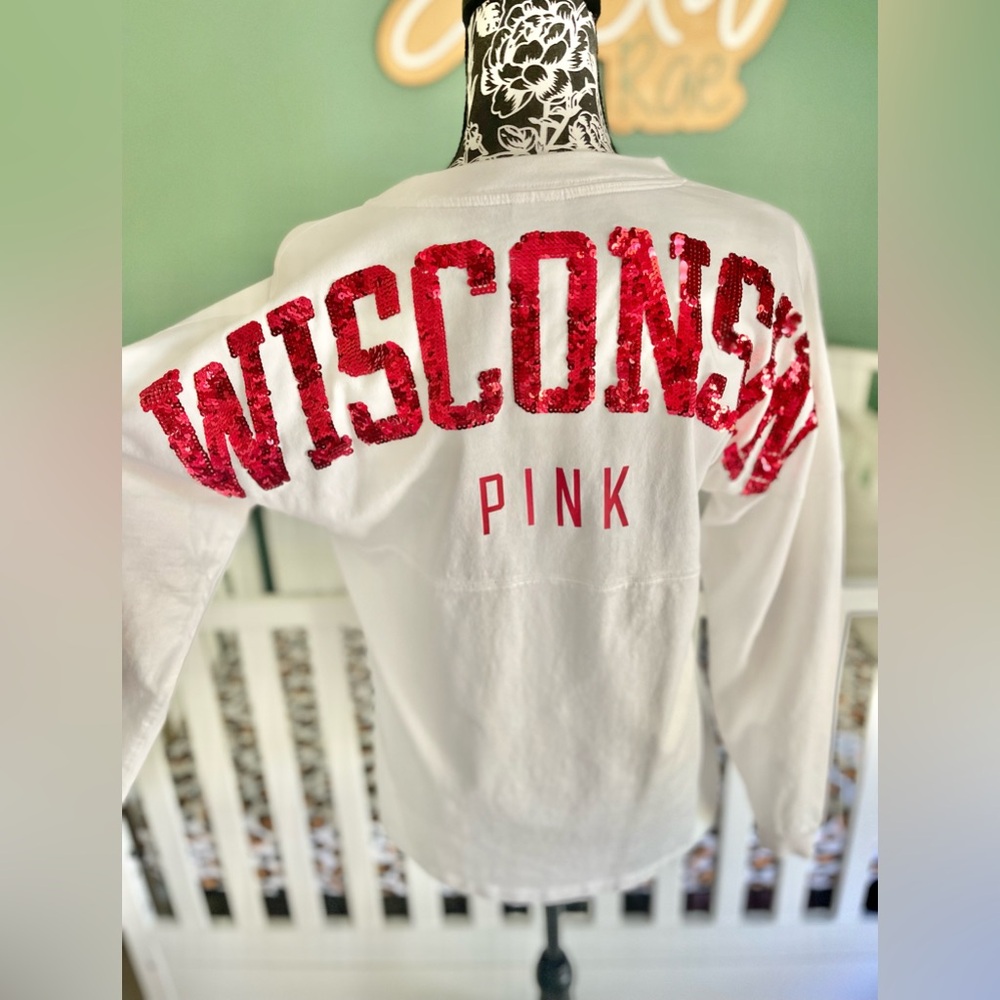 VS PINK XS Wisconsin Varsity pullover